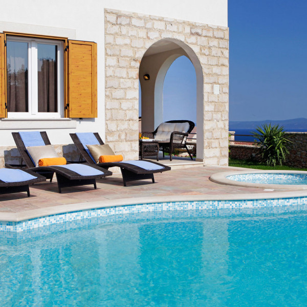 Villa Nera, Villa Lara und Villa Nera &ndash; Apartments mit Pool und Luxusvilla in Bol auf Brac Bol