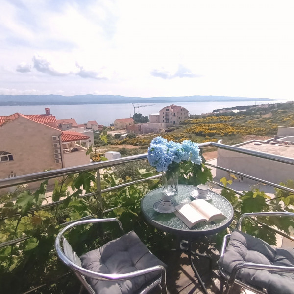 Villa Lara, Villa Lara and Villa Nera - apartments with pool and luxury villa in Bol, Brac Bol