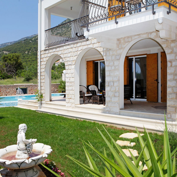 Villa Nera, Villa Lara und Villa Nera &ndash; Apartments mit Pool und Luxusvilla in Bol auf Brac Bol