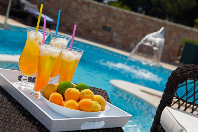 Villa Nera, Villa Lara und Villa Nera &ndash; Apartments mit Pool und Luxusvilla in Bol auf Brac Bol