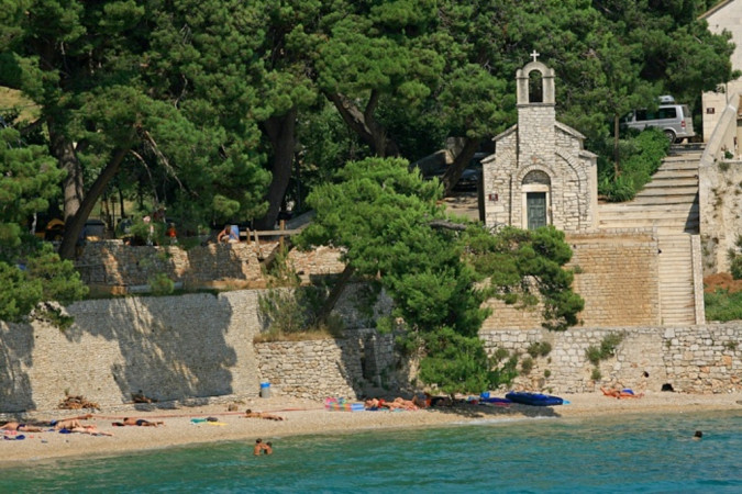 Umgebung, Villa Lara und Villa Nera &ndash; Apartments mit Pool und Luxusvilla in Bol auf Brac Bol