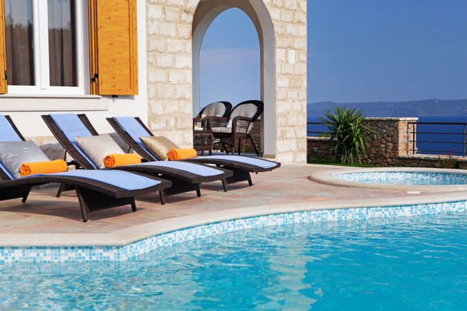 Villa Nera, Villa Lara und Villa Nera &ndash; Apartments mit Pool und Luxusvilla in Bol auf Brac Bol