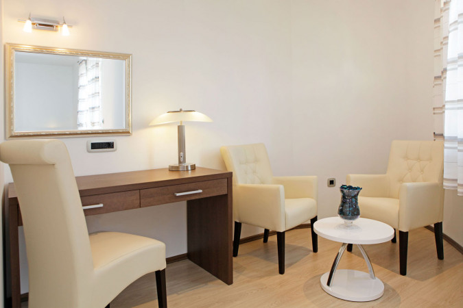 Villa Lara und Villa Nera &ndash; Apartments mit Pool und Luxusvilla in Bol auf Brac Bol