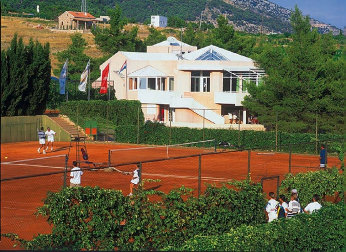 Villa Lara und Villa Nera &ndash; Apartments mit Pool und Luxusvilla in Bol auf Brac Bol