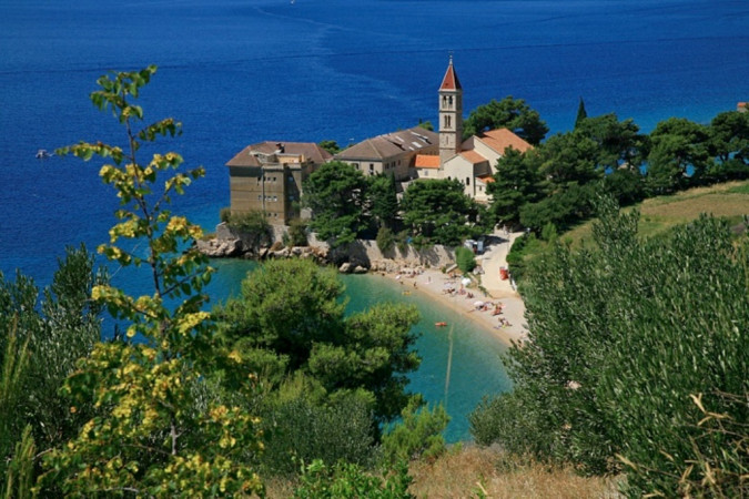 Umgebung, Villa Lara und Villa Nera &ndash; Apartments mit Pool und Luxusvilla in Bol auf Brac Bol