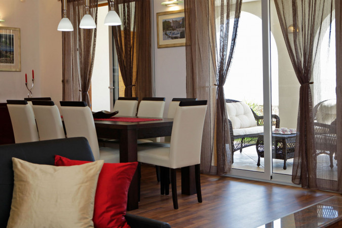 Villa Lara und Villa Nera &ndash; Apartments mit Pool und Luxusvilla in Bol auf Brac Bol
