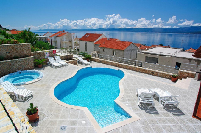 Villa Lara, Villa Lara und Villa Nera &ndash; Apartments mit Pool und Luxusvilla in Bol auf Brac Bol