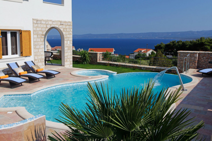 Villa Nera, Villa Lara und Villa Nera &ndash; Apartments mit Pool und Luxusvilla in Bol auf Brac Bol