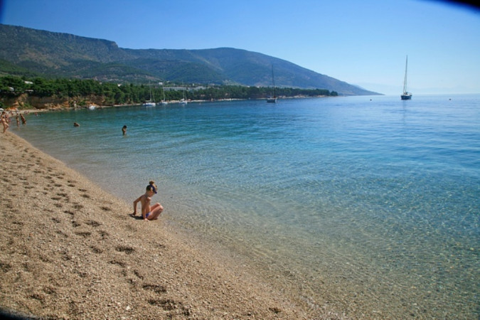 Villa Lara und Villa Nera &ndash; Apartments mit Pool und Luxusvilla in Bol auf Brac Bol