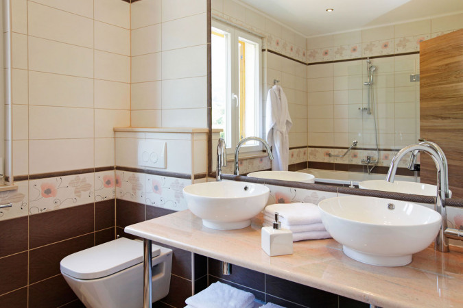 Villa Lara und Villa Nera &ndash; Apartments mit Pool und Luxusvilla in Bol auf Brac Bol
