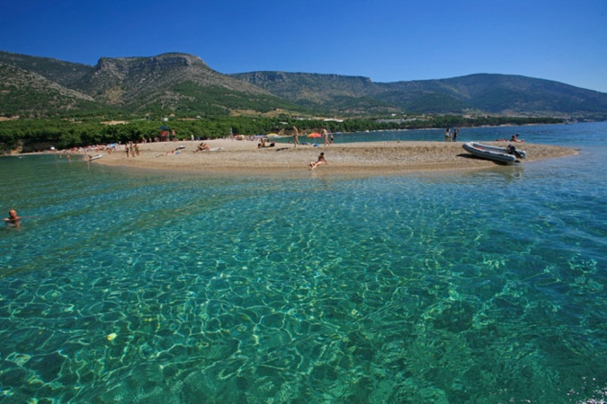 Umgebung, Villa Lara und Villa Nera &ndash; Apartments mit Pool und Luxusvilla in Bol auf Brac Bol