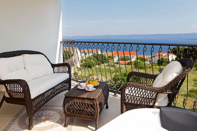 Villa Lara und Villa Nera &ndash; Apartments mit Pool und Luxusvilla in Bol auf Brac Bol