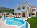 Villa Nera, Bol Holidays: Villa Nera und Villa Lara - Apartments und Ferienhäuser in Bol auf der Insel Brač Bol